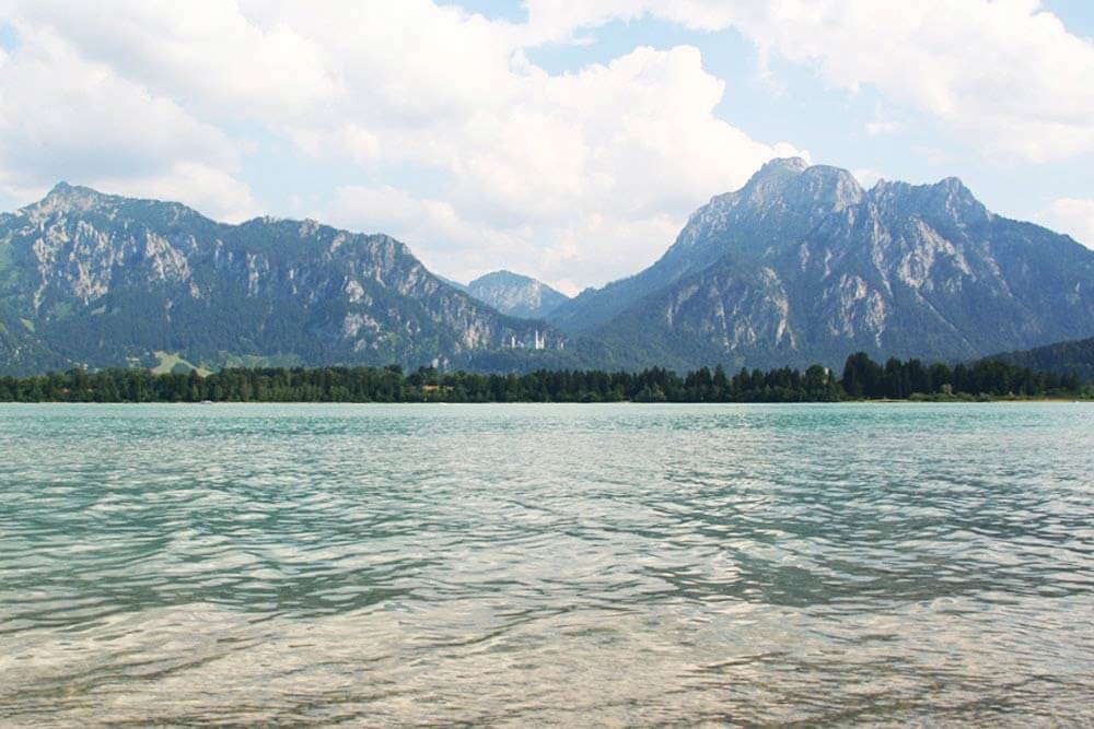 Der Stausee Forggensee bei Füssen